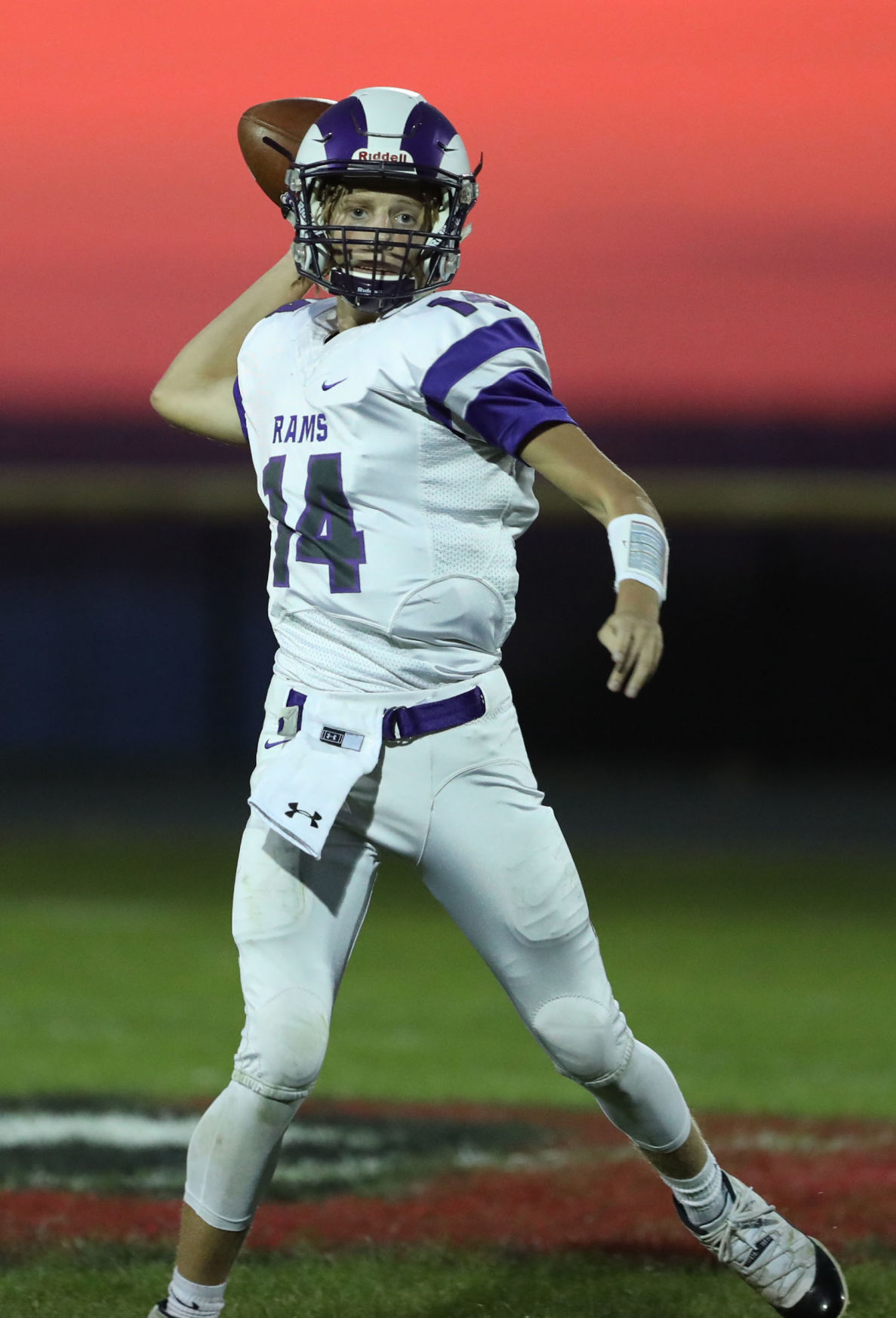 Warrensburg Latham vs Shelbyville football 14 9.21.18.jpg